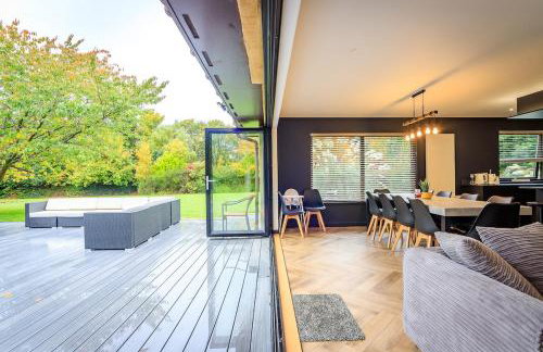 FAMILY FRIENDLY, HOT TUB, Fire Pit, Spacious & Modern - Foto 4