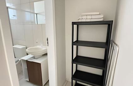 Apto mobiliado e bem localizado! - Foto 4