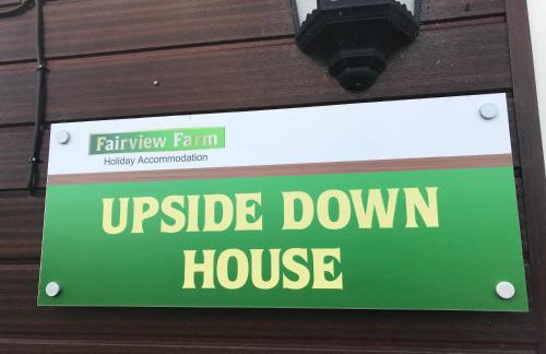 UPSIDE DOWN HOUSE - Sleeps up to 6 Guests - Great for Family and Friends Gatherings,Corporate events ,Near Sherwood Forest at Fairview Farm in Nottingham set in 88 acres - Foto 20