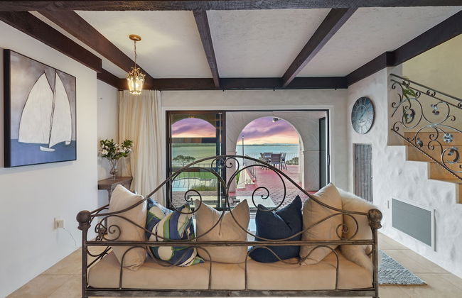 Magnificent Beachfront Mansion - Pool - Foto 28