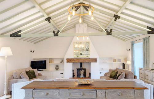 Shires Barn Farmhouse - Westbourne - Photo 17