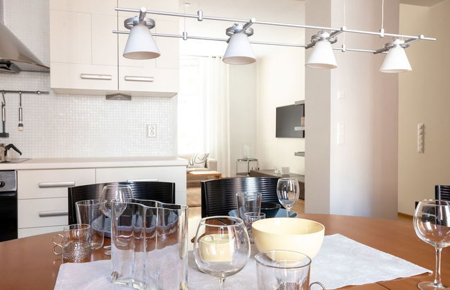 2ndhomes Deluxe 2BR Apt w Sauna&Balcony - Foto 14