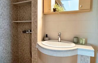 Seafront Haven - Photo 31