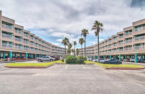 Beachfront Corpus Christi Condo with Arcade Room! - Foto 29