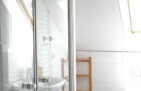 WEINBERGBLICK im Haus FREY - 3 Schlafzimmer ,Küche, 2 Bäder, 2 Balkone, Parkplatz direkt vor der Tür - Foto 24