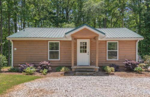 Modern Cabin in the Woods with Hot Tub - Photo 23