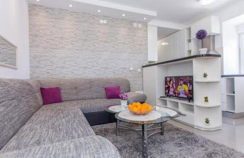 Apartment Mojas - Two Bedroom Apartment With Terrace - Photo 32