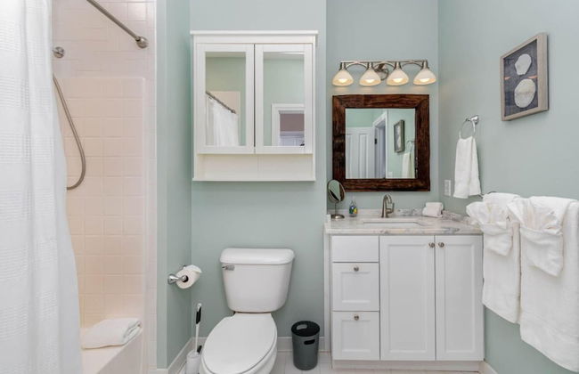 Coral Cottage- min From Beach Park With King bed - Foto 13