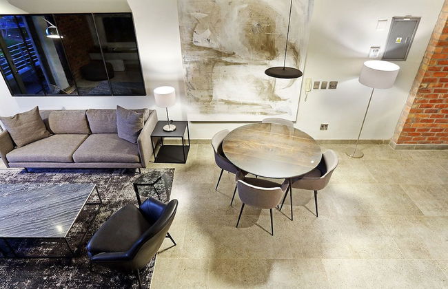 Metropolis 1108 - Adults Only - Photo 12