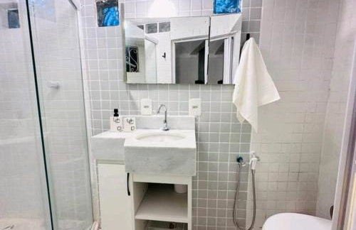 Apartamentos Charmosos na Avenida Principal de Buzios - Foto 48