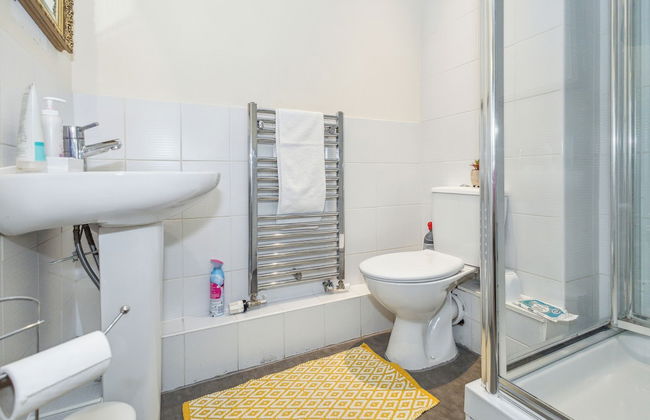 2 Bed Apartment - Sleeps 5 - Wifi - Parking - Pets - Foto 8