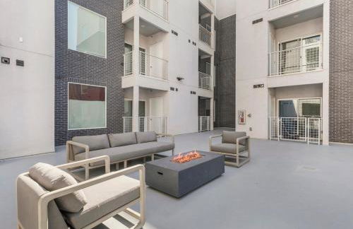 Apt in Heart of SLC - King Bed - Gym - Smart TV - Foto 19