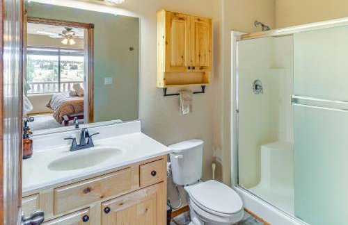 Near Lakes and Trails Pet-Friendly Cabin in Arizona - Foto 12