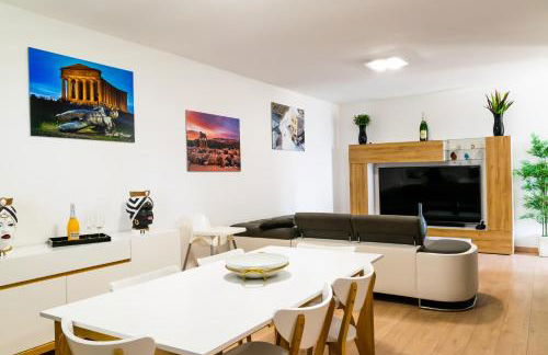 Diana Holiday Home - Foto 26