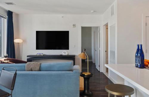 Hyatus Luxury Residences Boston South Bay Designer Collection - Photo 27