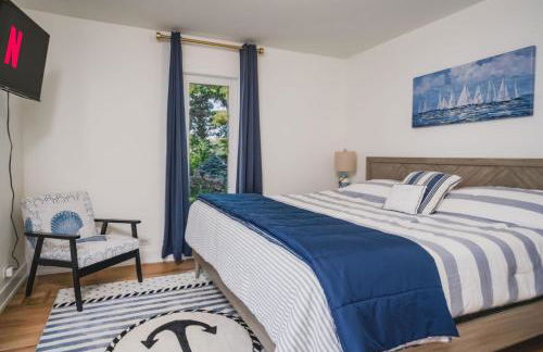 The Blue Sapphire 3BR 3BA Luxury Lakefront Home on Mineola Bay Stunning Views on Chain O Lakes - Photo 35