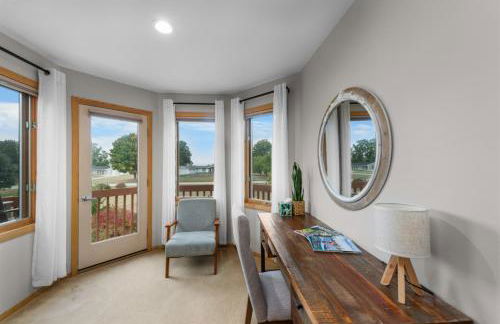 Charming Sister Bay Home Backyard Oasis & HotTub - Foto 28