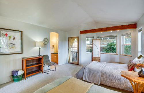 Gig Harbor Home Large Deck, Outdoor Dining Area - Foto 22