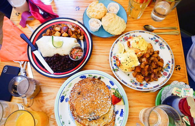 Historic 2 Cats Inn - Photo 15