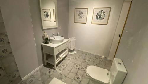 Craftsman's House - Photo 3