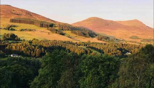The Farmers den lodge at River Garry Lodges - Foto 3, Garden view