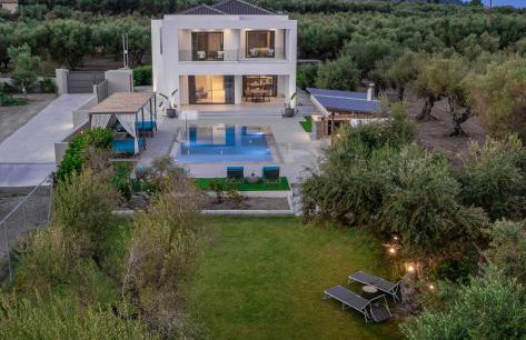 Antonia Villa - Luxurious Serenity with Private Pool, by ZanteWize - Foto 34