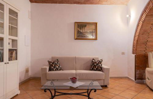 Enchanting Flat with Patio in Abbadia a Isola - Foto 13