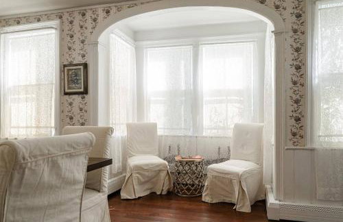 Historic Home near Stony Brook Village & Beach - Foto 7