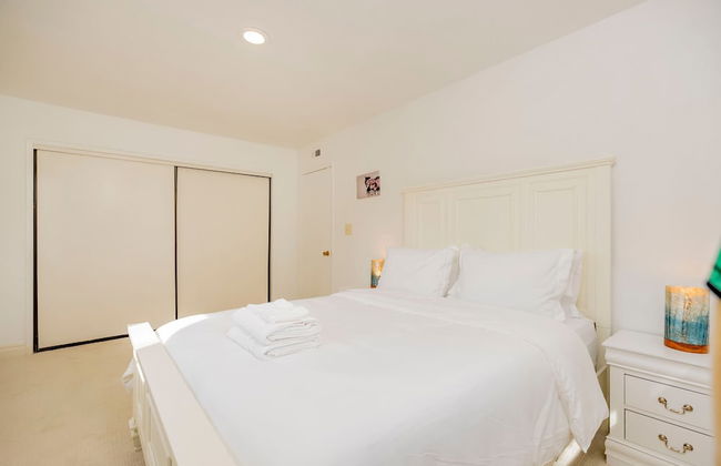 Serene Retreat With Modern Comforts in San Gabriel - Foto 13