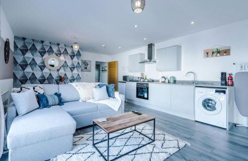 Formby Village Apartments By Greenstay Serviced Accommodation - Perfect For SHORT & LONG STAYS - Couples, Friends, Families & Business Travellers All Welcome - Dog Friendly - 7 - Foto 12