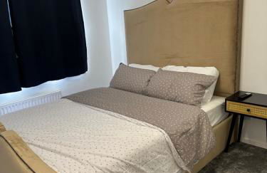 Lovely Two Bedroom Flat - Foto 8