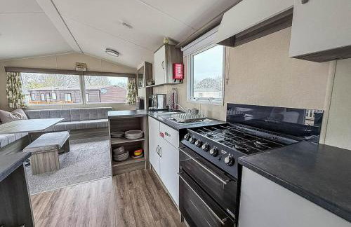 Lovely Caravan With Side Decking At Carlton Meres Holiday Park Ref 60038O - Foto 8