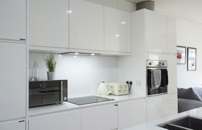 Stylish modern home in Manchester city centre with parking - Photo 37