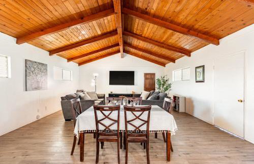 Spacious 4BR Retreat near Disneyland & Beaches - Foto 1