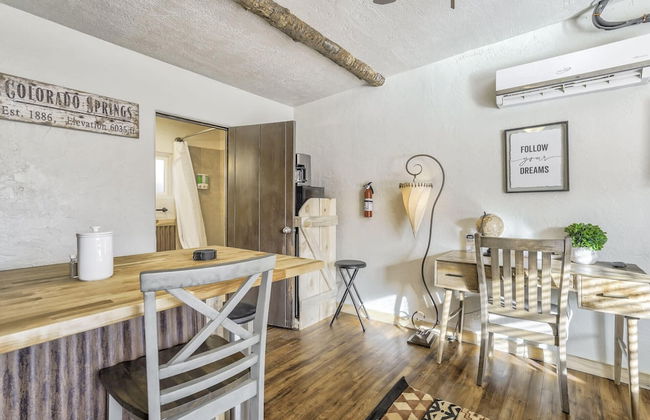 1BD Suitenear Old Colorado City & Hiking!dogs Welcome! - Photo 12