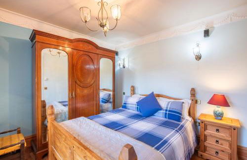 The Doune, Luxury Traditional Country House with hot tub - Photo 33