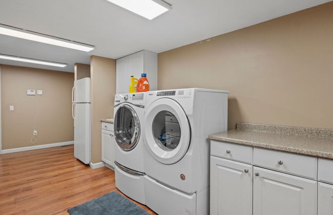 Massive Home w Sauna Pools Hot Tub Fireplaces - Photo 56