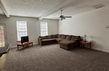 Huge house for midterm or corporate rental - Foto 11