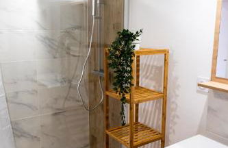 Grand loft familial 4 chambres avec parking privé - Foto 12