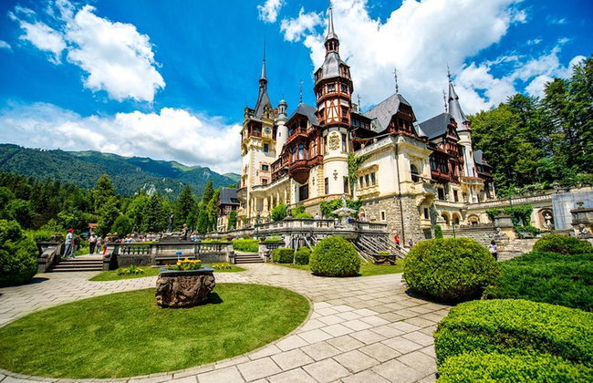 Viagem de um dia para a Pérola dos Cárpatos - Sinaia - Foto 1