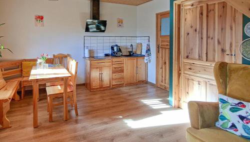 3 Bedroom Cozy Home In Barwald Dolny - Foto 4