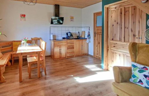 3 Bedroom Cozy Home In Barwald Dolny - Foto 4
