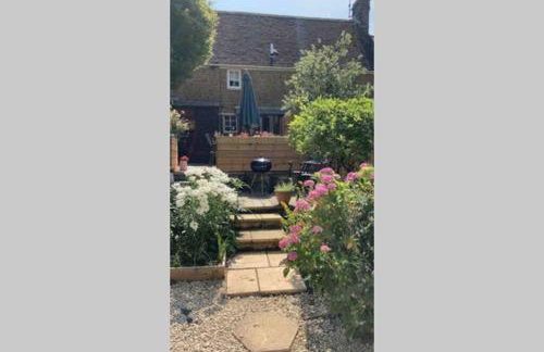 Cotswolds Cottage Ilmington with Wood Burning Stove & BBQ - pet friendly - Foto 2