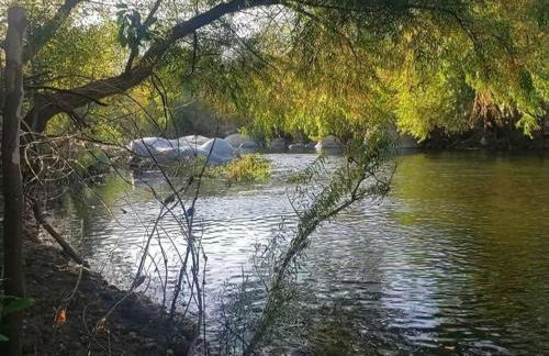 Retro Casita on the River! only 1 min to SNP gate! Riverfront with swimming - Foto 36