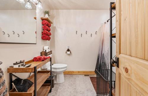 Historic Yellowstone Saloon - Foto 27