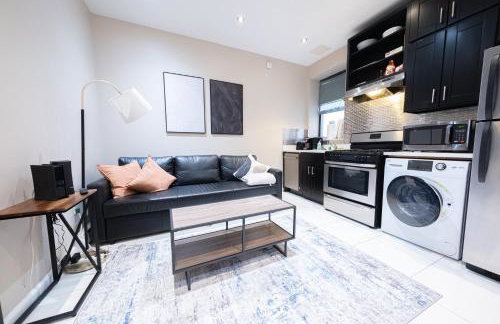 Comfy 2 bedroom apartment on Central Park West - Photo 1