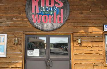 Modern Condo with Ski In & Ski Out - Silver Creek Lodge, Snowshoe - Foto 37