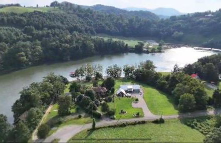 Sweet Water Estate - Photo 2