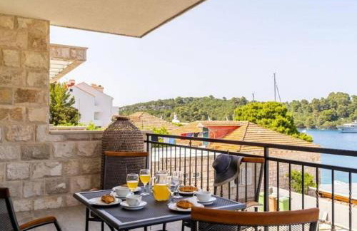 Family-friendly apartments with swimming pool Pomena, Mljet - 22317 - Photo 29