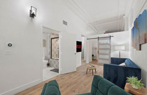 Party in Gaslamp 4BR Downtown Pad with Bathtub - Foto 17